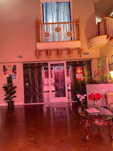 Holiday Massage Center