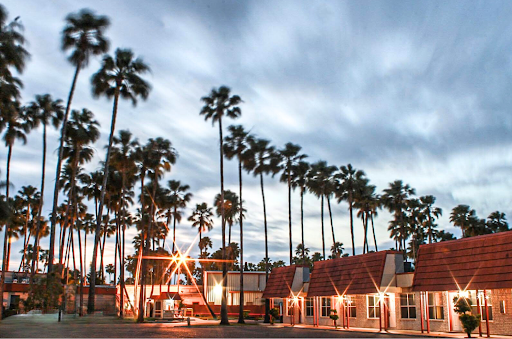 Victoria Palms Inn & Suites