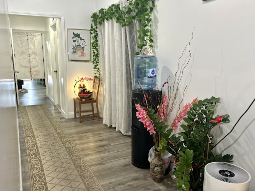 Golden Hands Health Spa