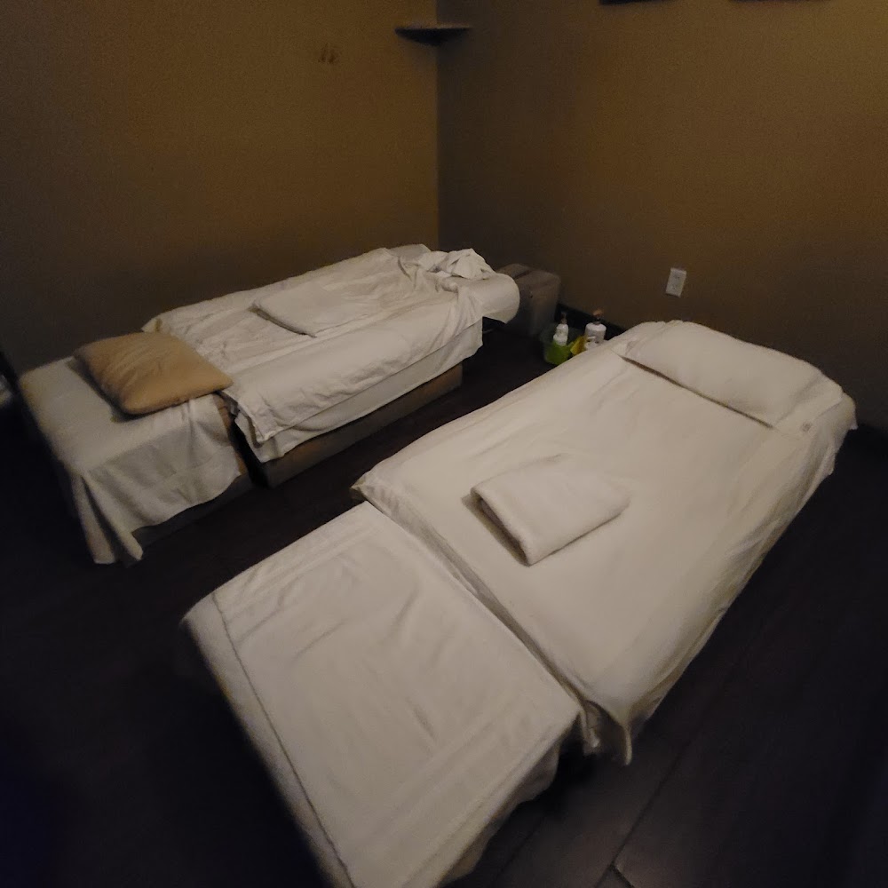 First Class Reflexology & Massage(Paradise Valley) 1 Spa de Reflexología y Masaje de Primera Clase en Paradise Valley – Relajación y Bienestar Premium