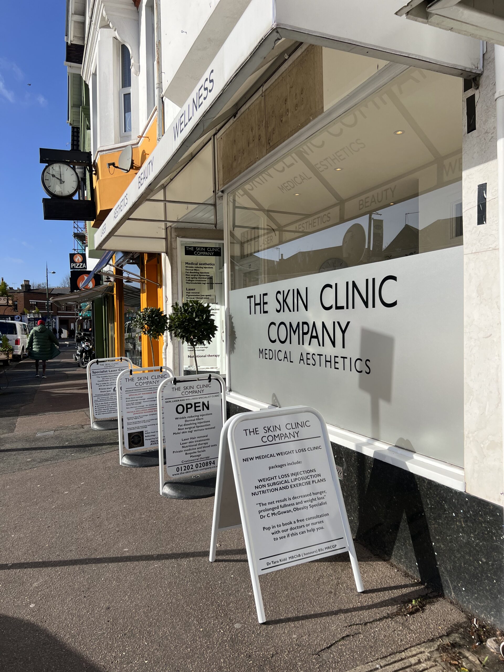 The Skin Clinic LLC 1 The Skin Clinic LLC – Clínica de Piel y Tratamientos Faciales de Alta Calidad