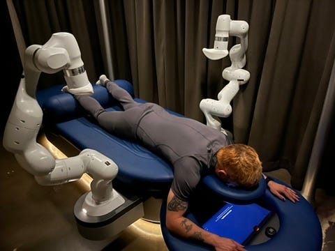 AI Massage 1 Masaje Inteligente con IA: Relajación Futurista y Bienestar Personal