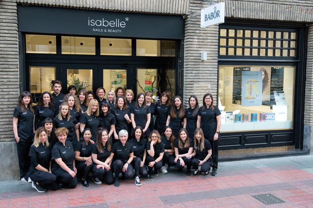 Isabella Spa & Nails: Manicura de Lujo y Relajación Premium