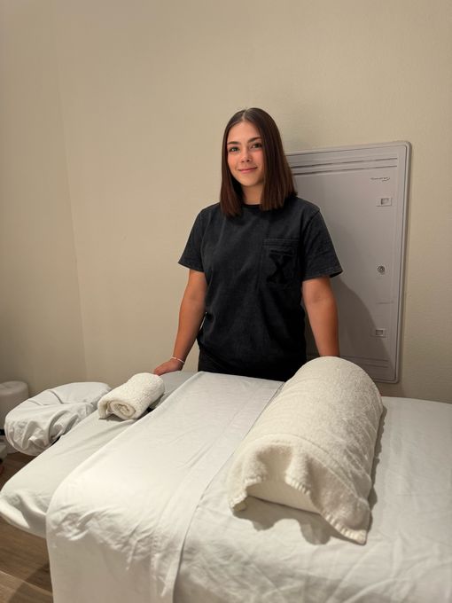 Massage By Mia 1 Masaje Terapéutico por Mia – Relajación Profunda y Bienestar en Spa