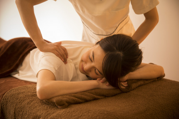 Masaje Japonés: Relajación Profunda y Bienestar en Spa de Terapia Corporal