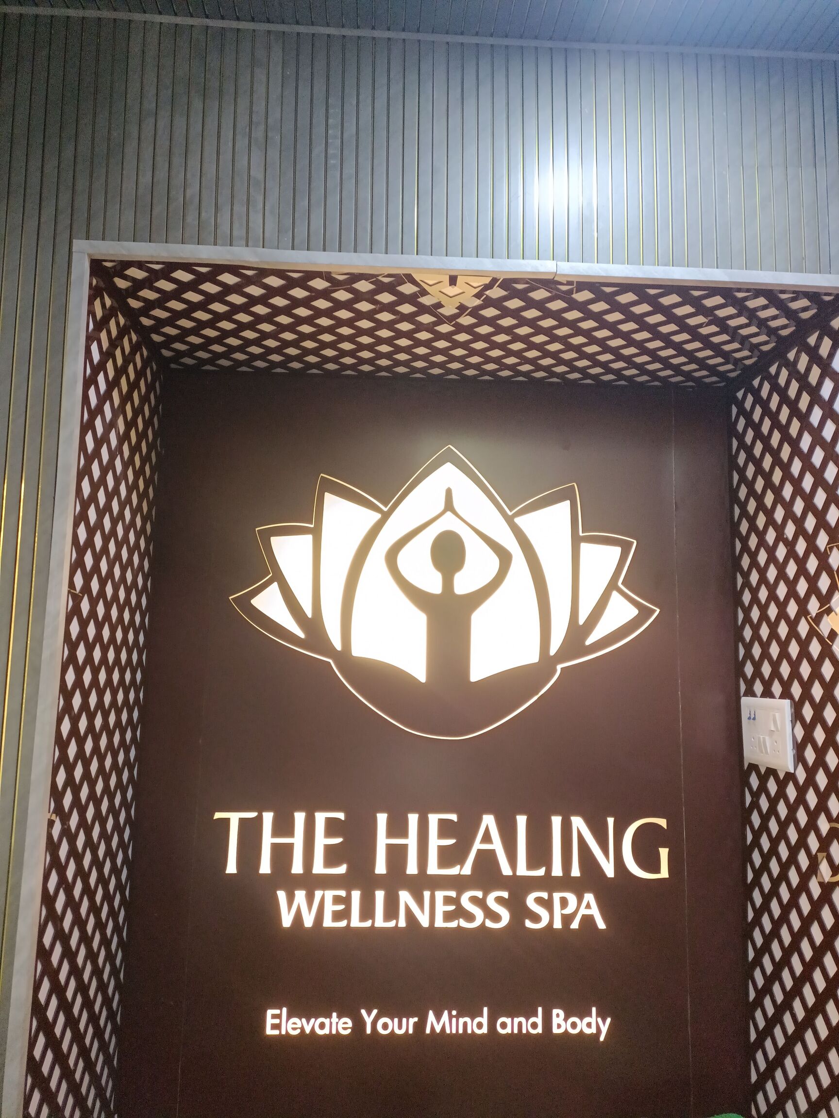 Healing Wellness Day Spa 1 Spa de Bienestar y Sanación: Día de Relajación y Terapias Holísticas