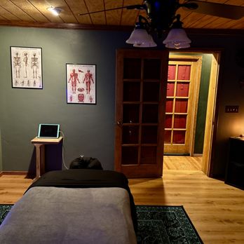 Crystallize Clinical Massage 1 Masaje Clínico Crystallize: Relajación Profunda y Bienestar