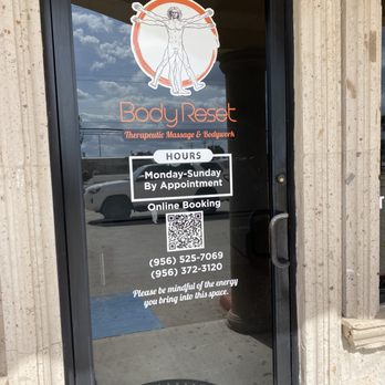 Body Reset Therapeutic Massage & Bodywork 1 Masaje terapéutico Body Reset – Relajación profunda y bienestar corporal