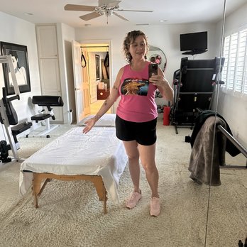 Masaje de Cuerpo Etérico en Casa: Relajación Energética y Bienestar en el Hogar